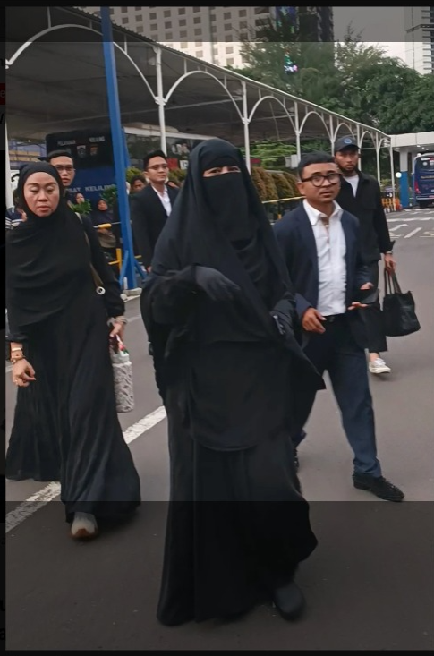 Umi Pipik Laporkan Dugaan Pencemaran Nama Baik oleh Dua Akun Media Sosial ke Polda Metro Jaya