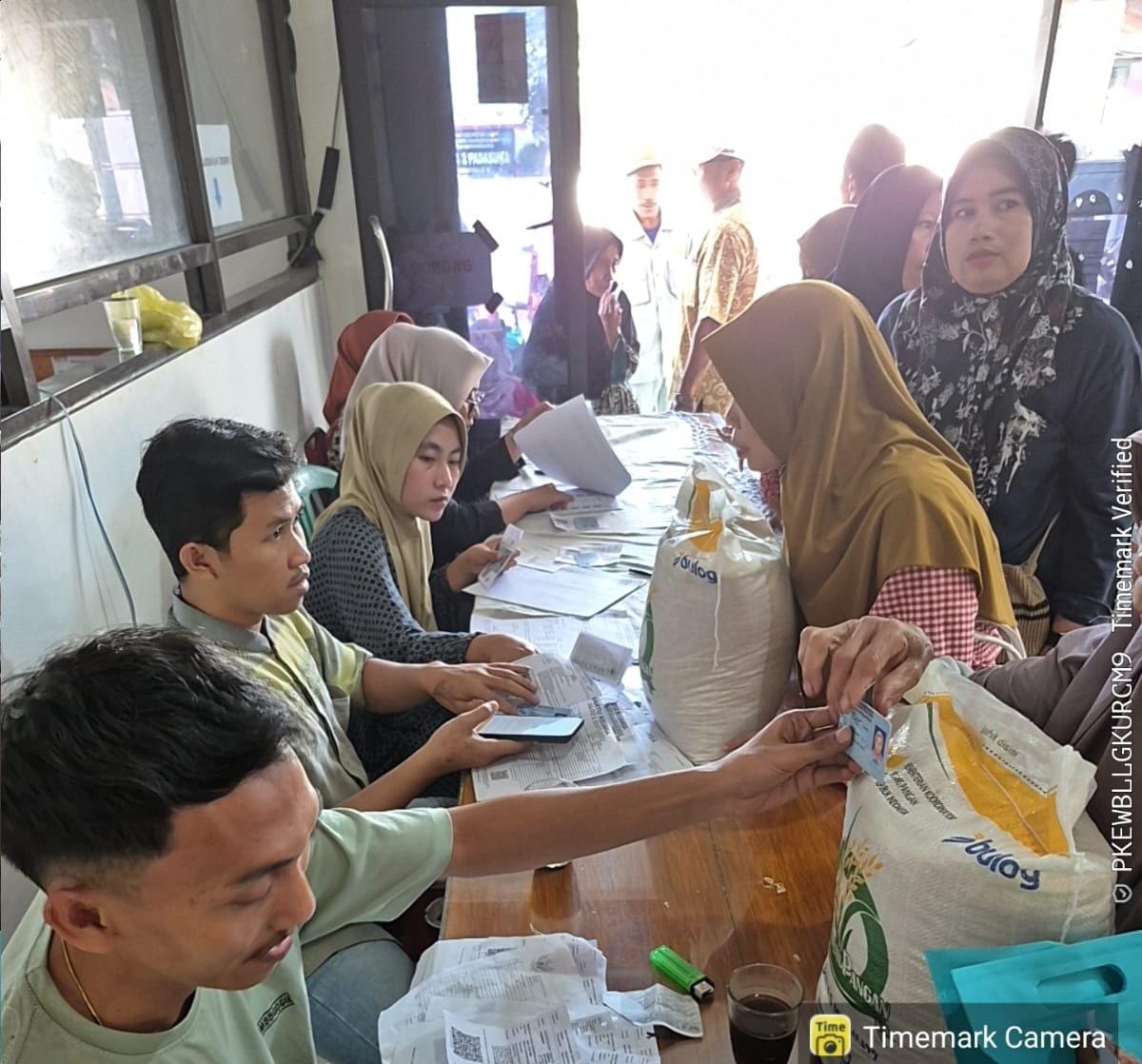 Dinas Ketahanan Pangan Lebak Monev Bantuan Pangan Beras Agar Tepat Kualitas dan Kuantitas