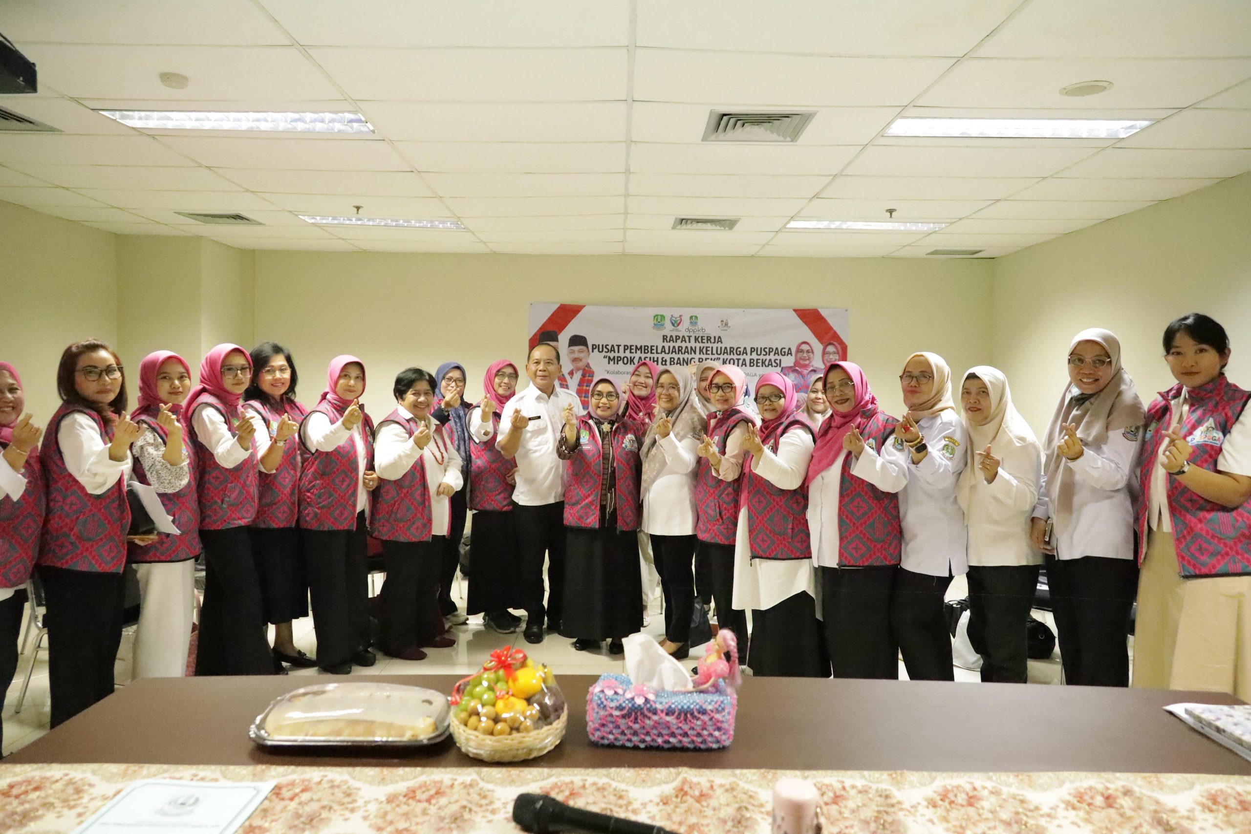 PUSPAGA Kota Bekasi Gelar Rapat Kerja Perdana, Bahas Sinergi Lintas Sektor untuk Program 2026