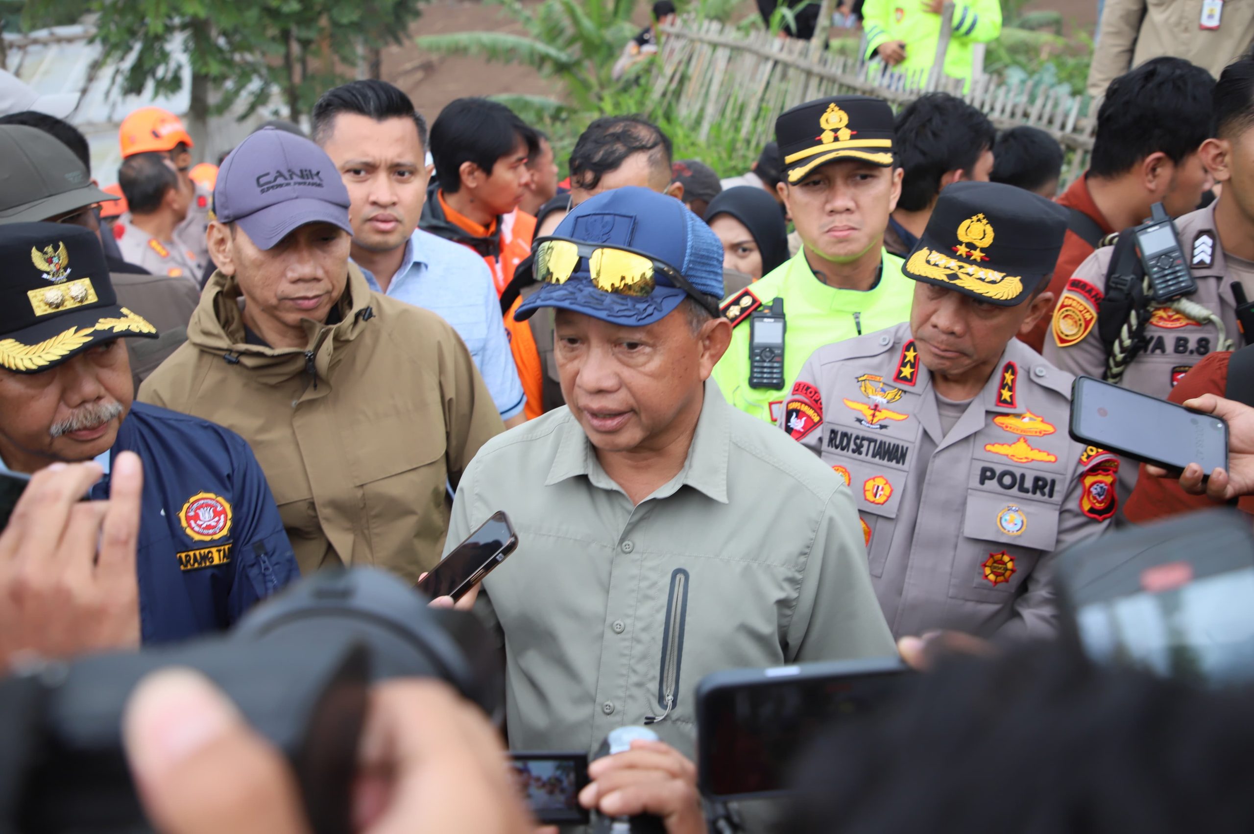 Mendagri Dorong Relokasi Warga Usai Longsor Bandung Barat