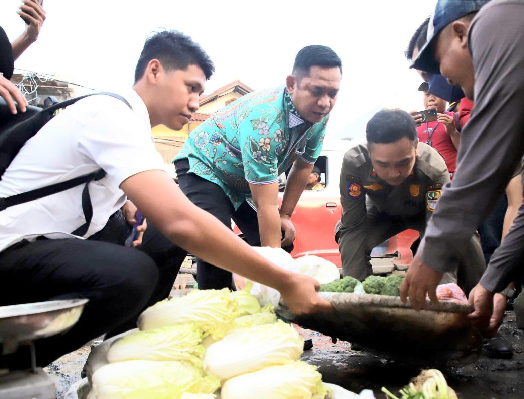 Plt Bupati Bekasi Relokasi Pedagang Pasar Tumpah Cikarang