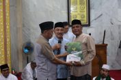 Wakil Walikota Bekasi Serahkan Bantuan untuk Masjid Al-Muttaqin