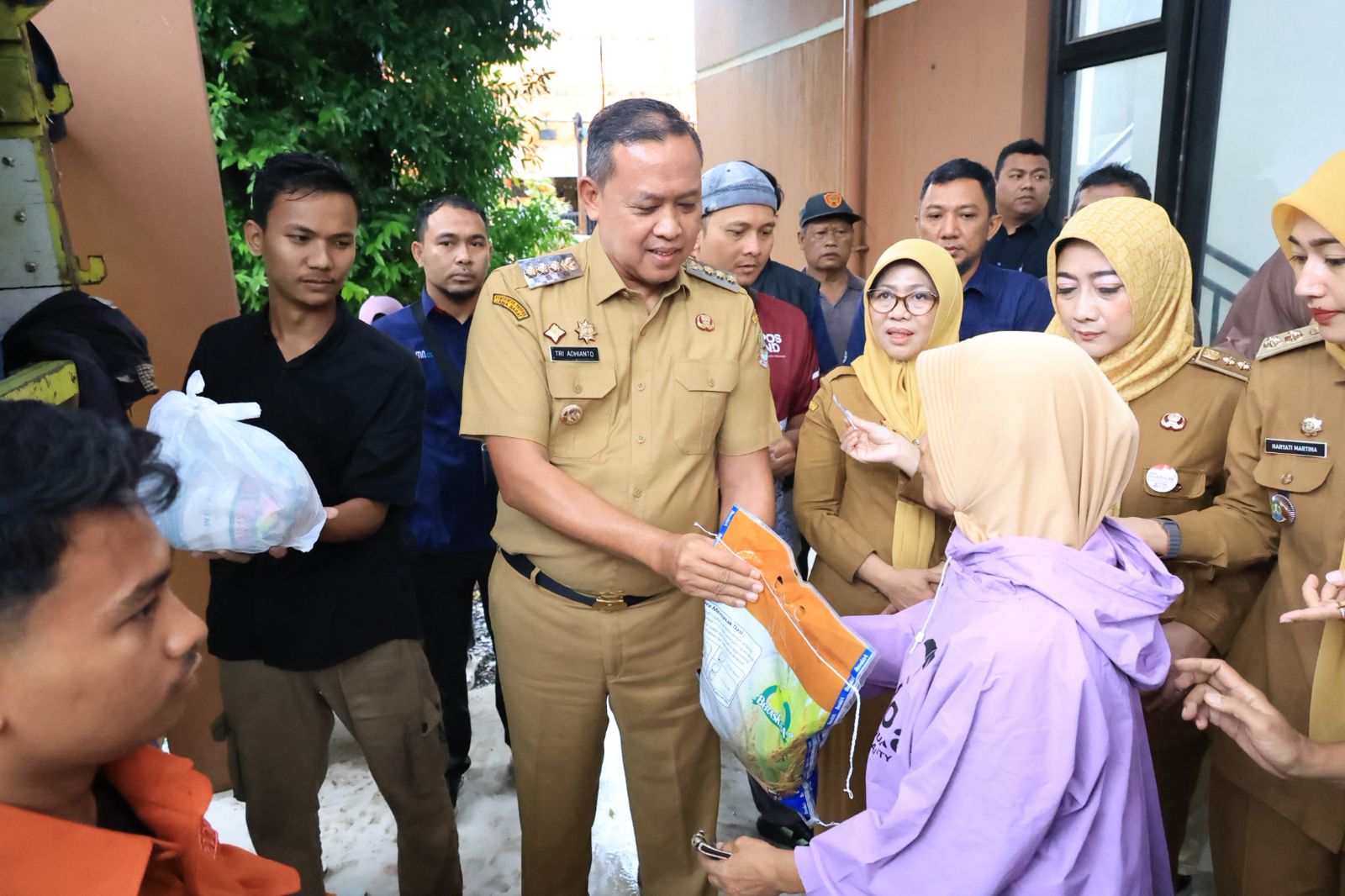 Wali Kota Bekasi Buka Pasar Murah Bersubsidi di Seluruh Kecamatan