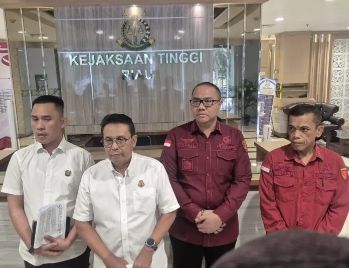 Kejati Riau Tahan Sekdin KUMKM Bengkalis dalam Kasus Aset PMKS