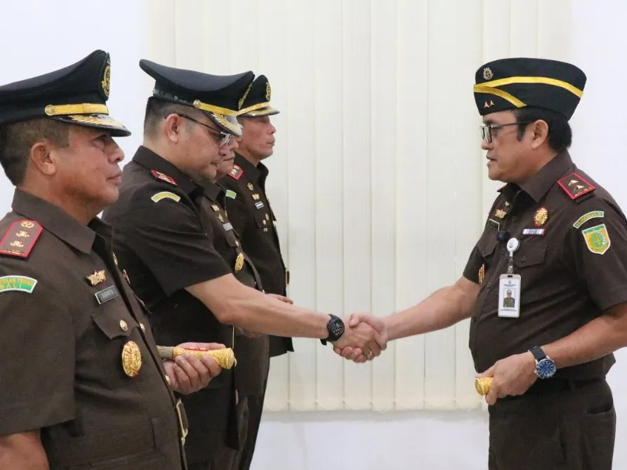 Kejati Maluku Lantik Wakajati dan 4 Kajari Baru, Jabatan untuk Melayani Bukan Dilayani
