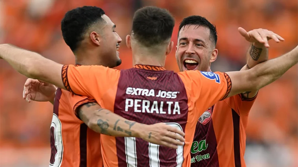 Persib Hattrick Juara Liga, Ini Daftar Lengkap Peraih Penghargaan BRI Super League 2025/26