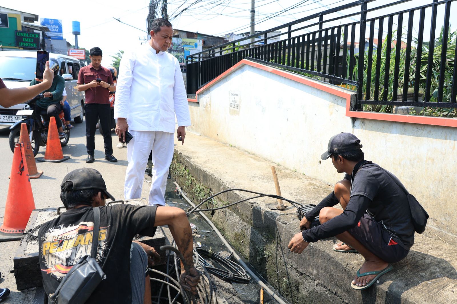 Galian Kabel Tak Berizin Picu Macet, Wali Kota Bekasi Minta Pekerjaan Dihentikan