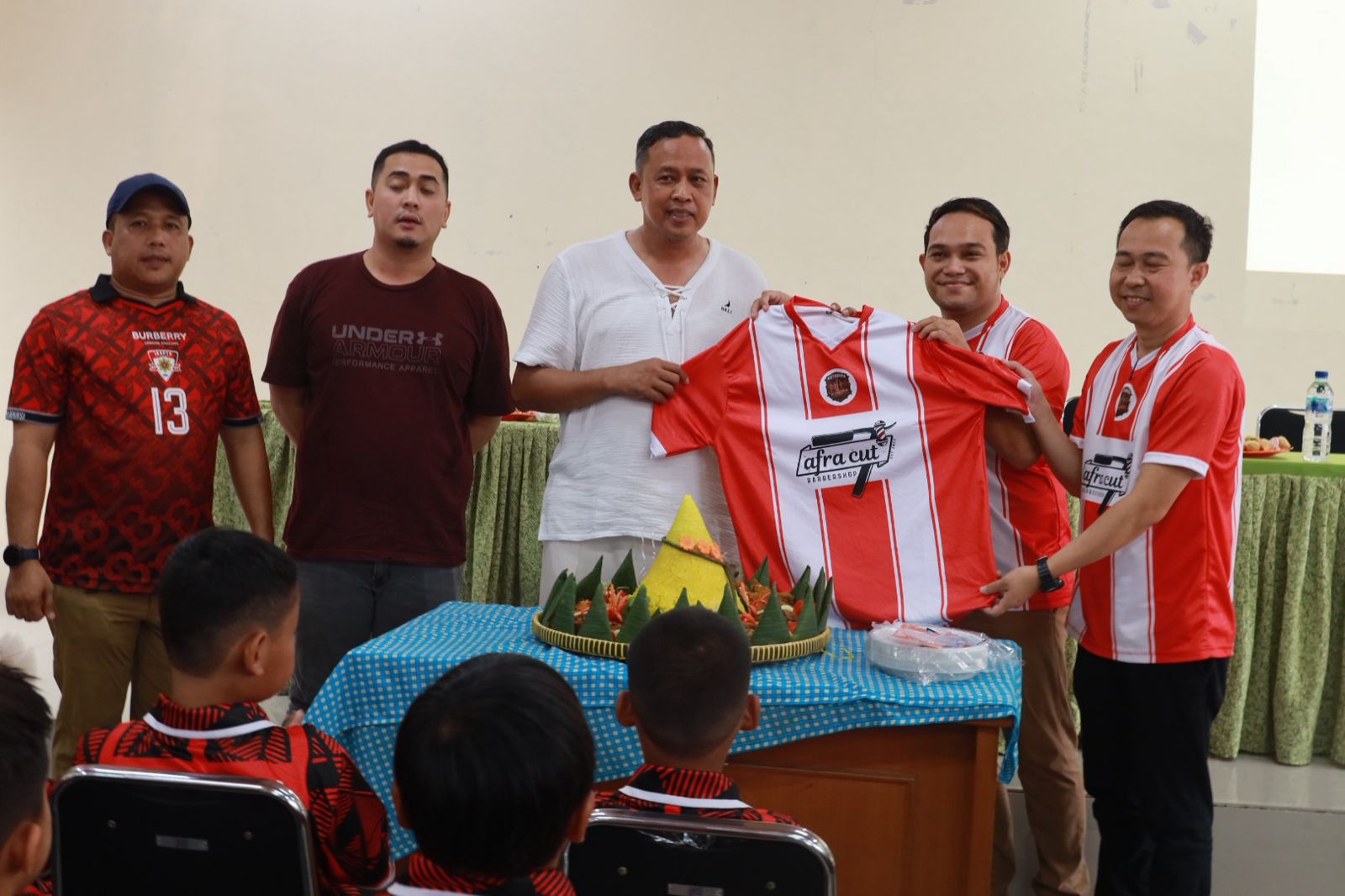 Tri Adhianto Tekankan Pembentukan Karakter Atlet Muda di Kota Baru Cup