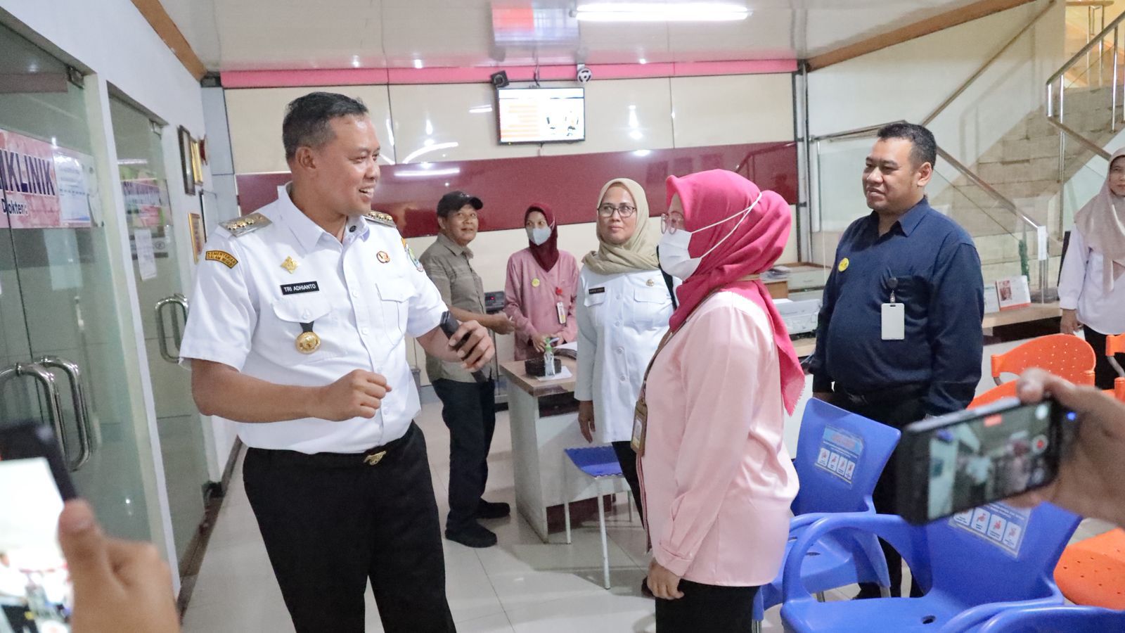 Wali Kota Bekasi Resmikan BALAI KEREN untuk Permudah Perizinan di 12 Kecamatan