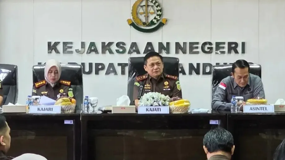 Kunjungi Kejari Kabupaten Bandung, Kajati Jabar Ingatkan Pentingnya Integritas