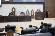 Jawaban Gubernur Banten atas Usul DPRD tentang Raperda Penyelenggaraan Pendidikan