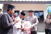 Polri Bedah 80 Rumah Layak Huni pada Hari Bhayangkara Ke-80, Usin (85) Kini Miliki Rumah Berpanel Surya