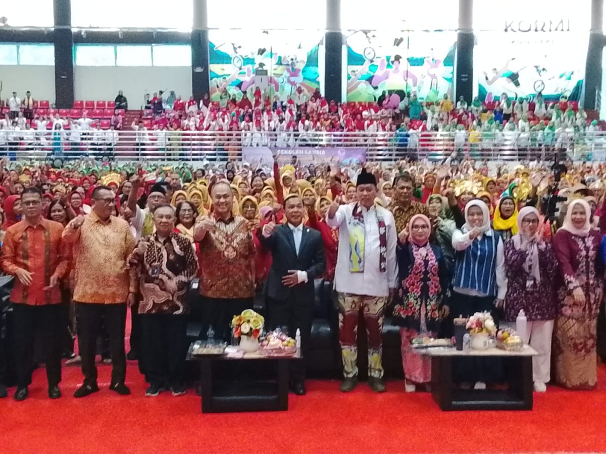 Menteri Wihaji Resmikan Kriyaan Lansia ke-2 Kota Bekasi, Dorong Kota Ramah Lansia