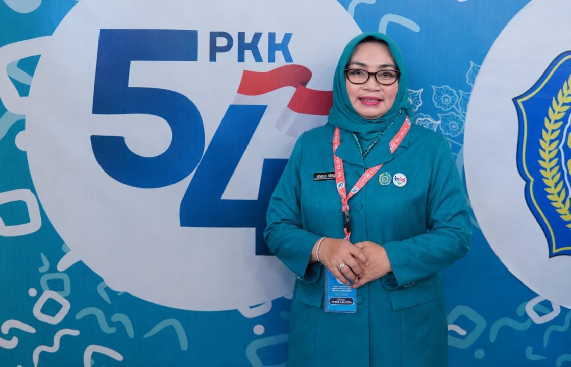 Wiwiek Hargono Hadiri HKG PKK ke-54 Tingkat Nasional di Makassar
