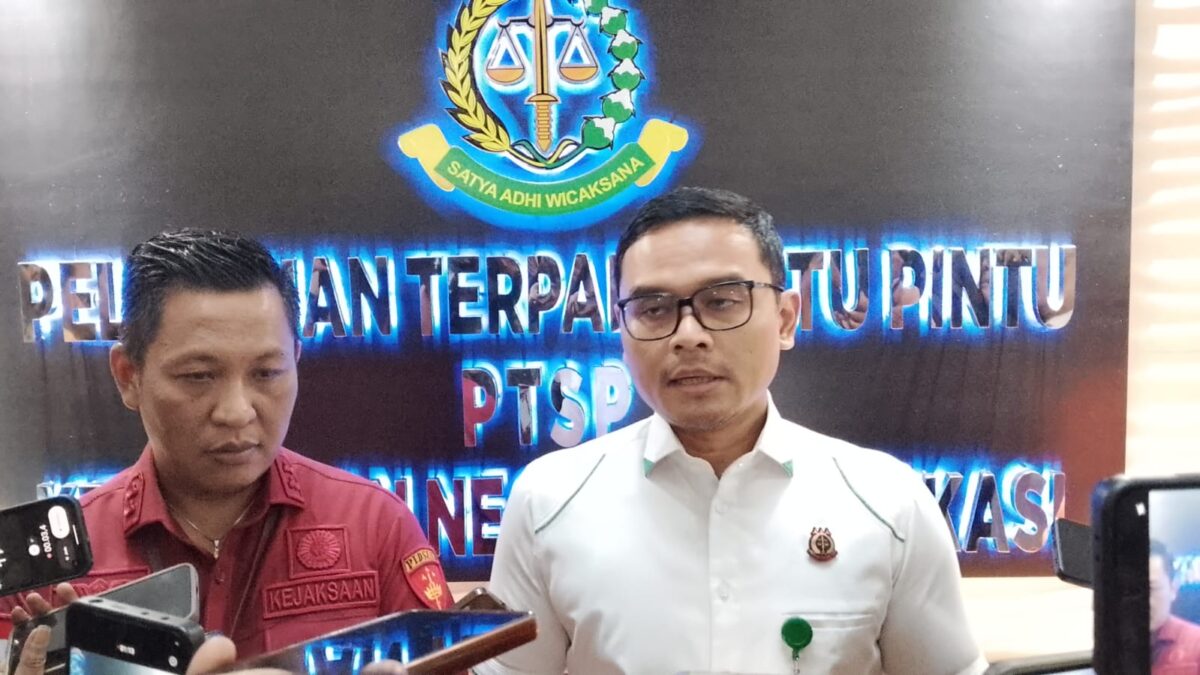 Kejari Bekasi Tahan Kabid Pasar Disdagperin dalam Kasus Dugaan Pungli MCK