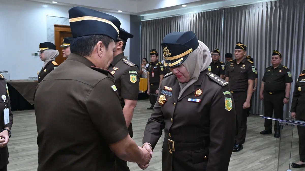 Kajati Jabar Lantik Dr. Sulvia Triana Hapsari sebagai Asdatun