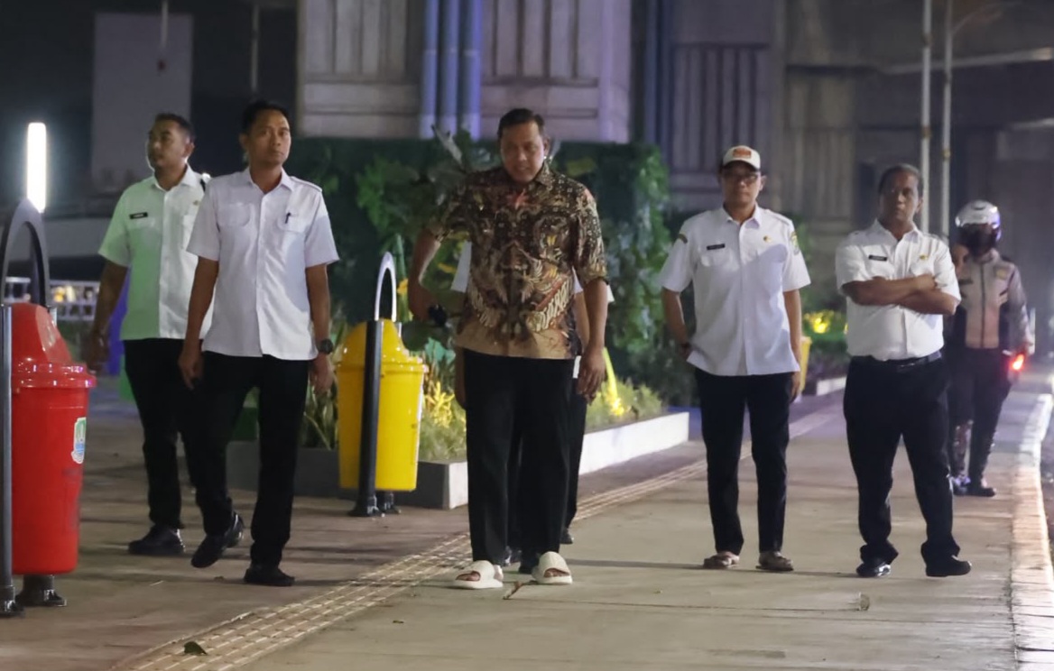 Tri Adhianto Tinjau Pedestrian Kalimalang, Cocok untuk Joging
